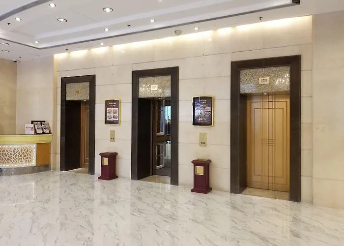 Ramada Hong Kong Grand View Hotel